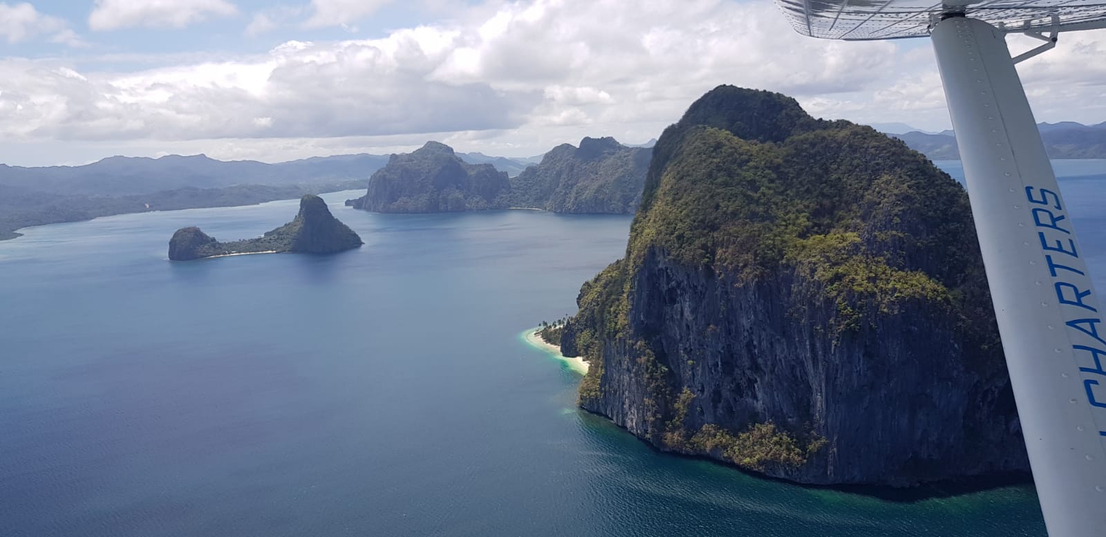 Scenic flight of breathtaking Palawan's scenery